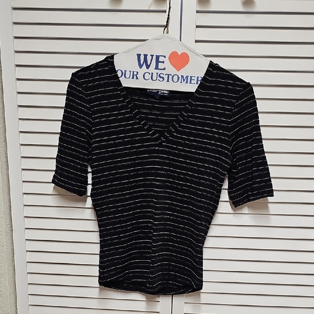 EUC Bisou Bisou Black Short-Sleeve Nylon V-Neck Striped Top Bodycon Sz M